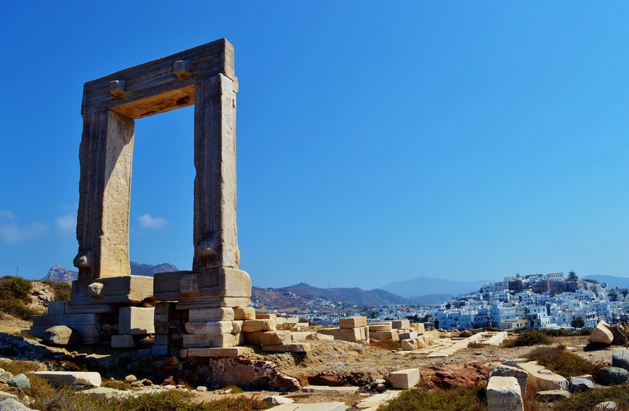 La Portara di Naxos Foto di WeeFee_Photography da Pixabay