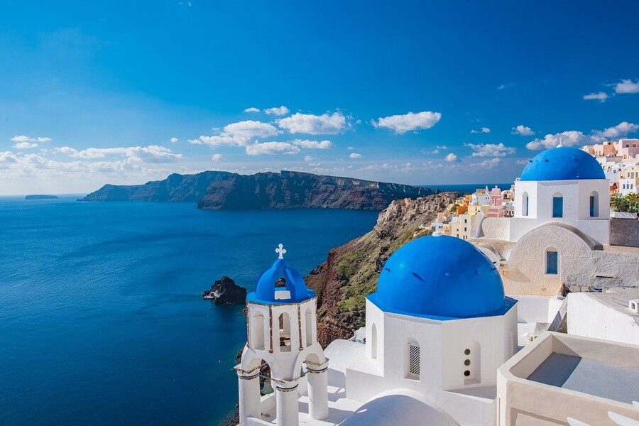 Nave da Crociera fino a Santorini minicrociera isole greche Foto di Russell_Yan da Pixabay