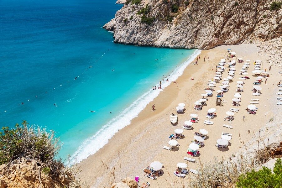 Come spostarsi in Grecia estate 2021 distanziamento sociale in spiaggia