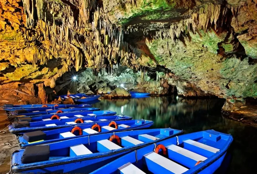 Grotte-diros-mani-peloponneso