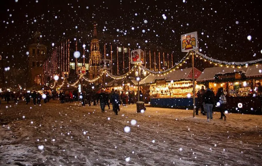 mercatini-di-natale-tallin-vilnius-riga-viale-sotto-la-neve